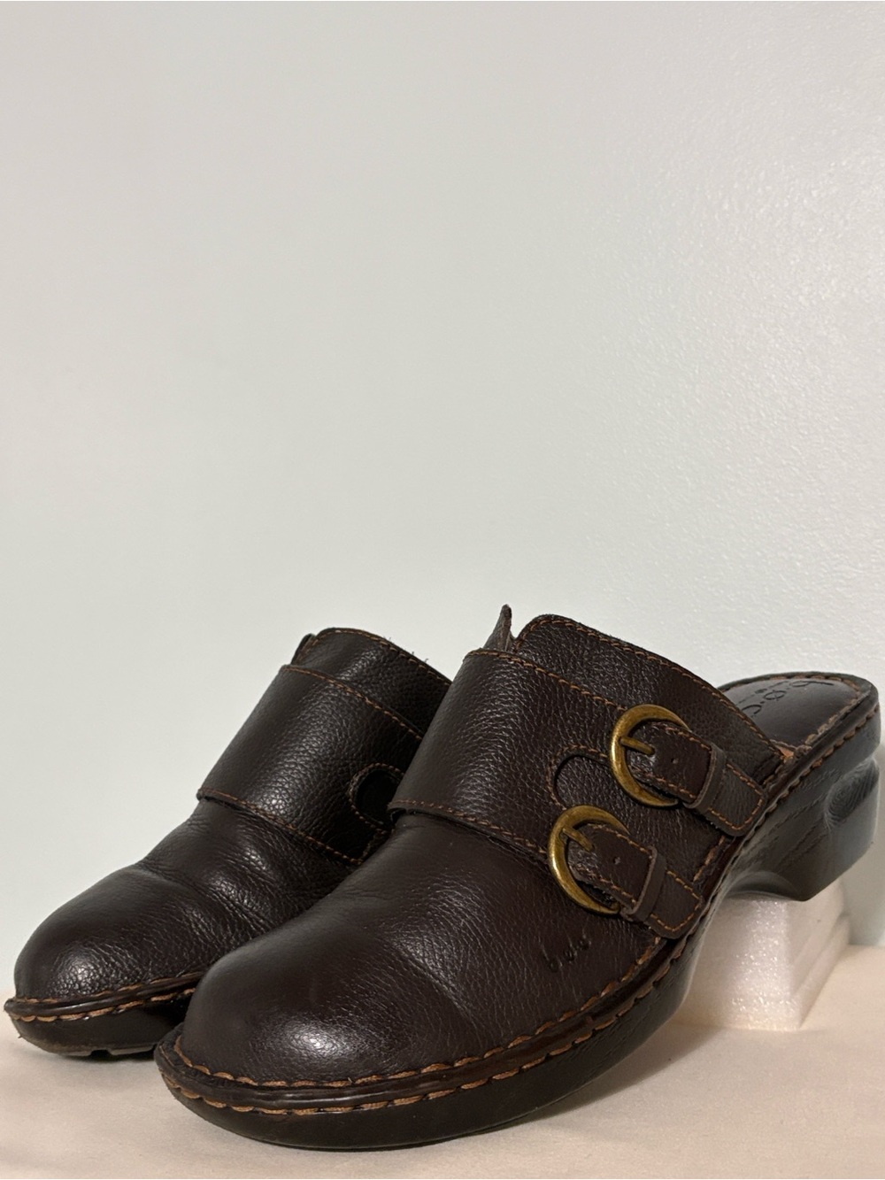b.o.c. Born Concept Brown Leather Adjustable Double Buckle Slip-On Mules. Sz—10